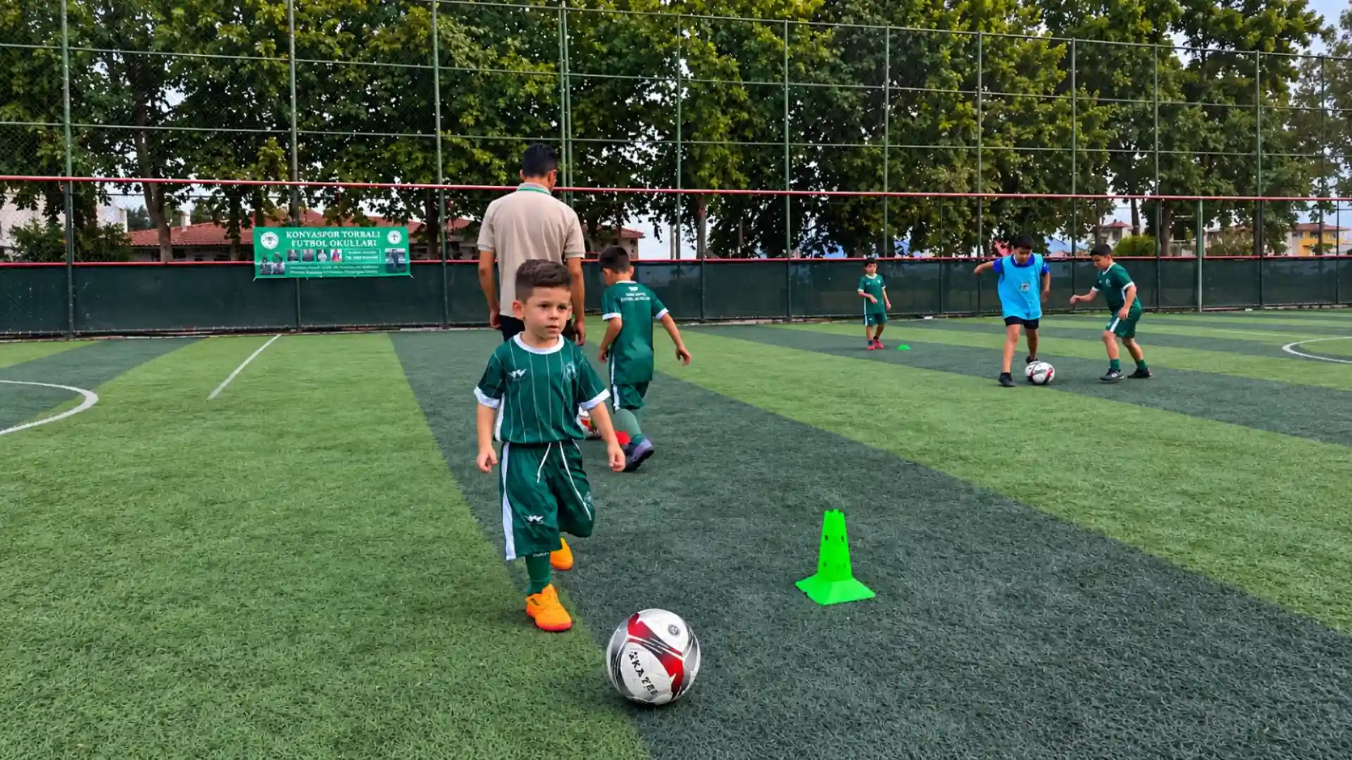 İzmir_Torbalı futbol okulumuz hafta sonu antrenmanlara başlamıştır.